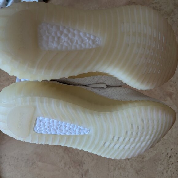 Yeezy 350 v2 size 6.5 euc - Picture 3 of 3